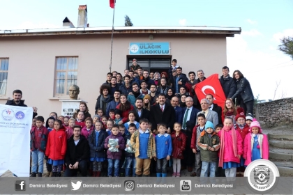 GÖNÜL BAĞI, ULACIK'TA YÜZLERİ GÜLDÜRDÜ