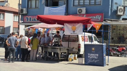 AK PARTİ DEMİRCİ İLÇE TEŞKİLATINDAN LOKMA HAYRI