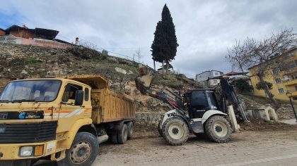 DEMİRCİ’YE GÜZELLİK KATACAK PROJEYE BAŞLANDI