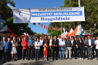 DEMİRCİ'DE GELENEKSEL MEZUNİYET ŞENLİKLERİ BAŞLADI