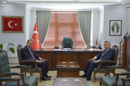 DEMİRCİ KAYMAKAMI FATİH BAYRAM GÖREVİNE BAŞLADI.