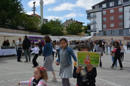 DEMİRCİ’DE LÖSEV YARARINA YAPILAN KERMESTEN REKOR BAĞIŞ TOPLANDI