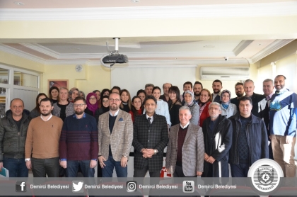 DEMİRCİ'DE E-TİCARET VE MARKALAŞMA EĞİTİMİ