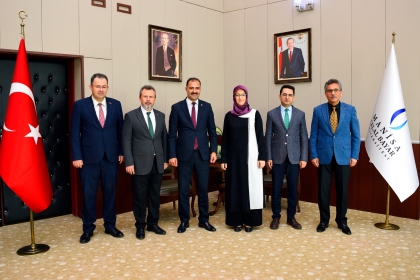 BAŞKAN KARA, MCBÜ REKTÖRÜ PROF. DR. RANA KİBAR'I ZİYARET ETTİ.