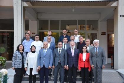 AK PARTİ GRUP BAŞKANVEKİLİ VE MANİSA MİLLETVEKİLİ BAHADIR YENİŞEHİRLİOĞLU, BAŞKAN ERKAN KARA'YI ZİYARET ETTİ. 