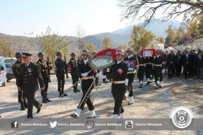 KIBRIS GAZİSİ APAYDIN, TOPRAĞA VERİLDİ