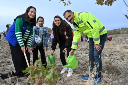 DEMİRCİ’DE 2 BİN FİDAN TOPRAKLA BULUŞTU. 