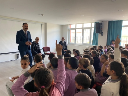 ÖĞRENCİLER SORDU, BAŞKANIMIZ ERKAN KARA CEVAPLADI