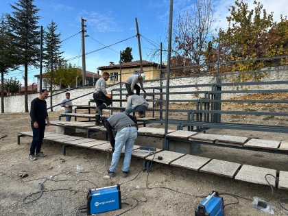 KAYMAKAM İBRAHİM ETHEM AKINCI STADINA YENİ TRİBÜN