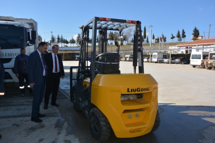 BELEDİYEMİZ FİLOSUNA YENİ İŞ MAKİNESİ