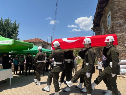 KIBRIS GAZİSİ HALİL FİDAN TOPRAĞA VERİLDİ. 