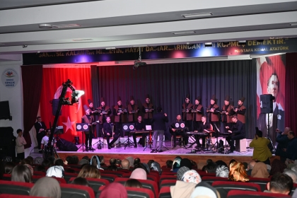 DEMİRCİ’DE GÖNÜLLERİ TİTRETEN GECE: "EHLİ DİLDEN GÖNÜL SEDASI"