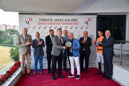 DEMİRCİ AKINCILARI ÖZEL KOŞUSU İZMİR'DE GERÇEKLEŞTİ