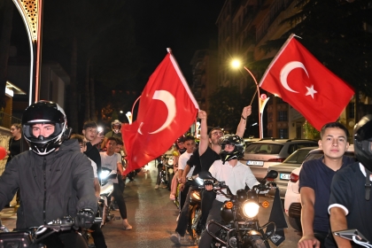 15 TEMMUZ DEMİRCİ'DE DEMOKRASİ NÖBETİ İLE TAÇLANDI