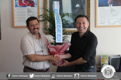 BAŞKAN SELÇUK'TAN, HALK EĞİTİMİ MERKEZİNE ZİYARET