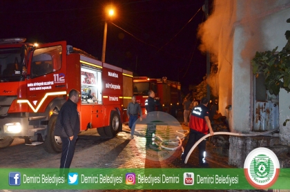 YANGIN, DEMİRCİ'Yİ HAREKETE GEÇİRDİ